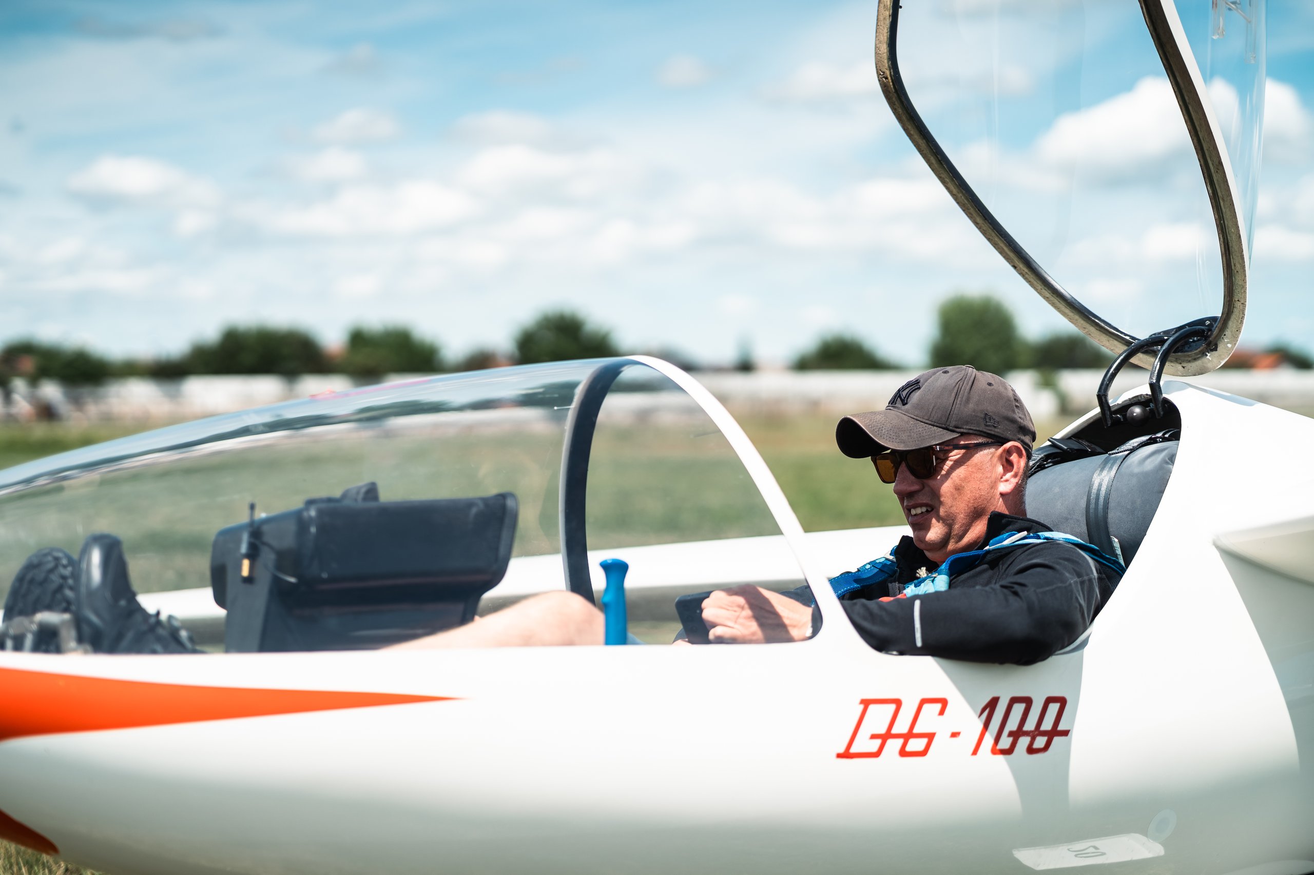 0606-1235-LU_02043